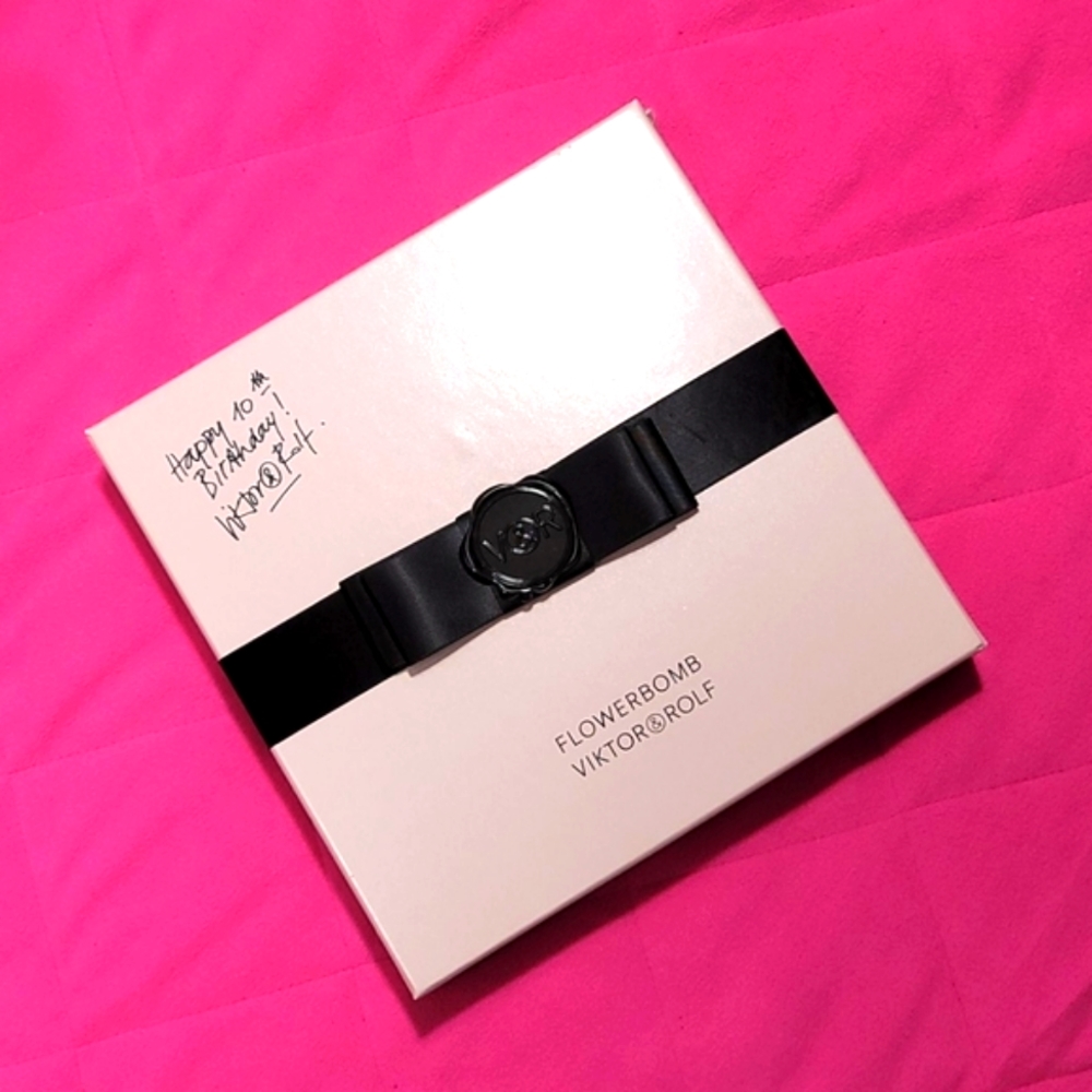 NEW Viktor & Rolf  10th Anniversary Flowerbom Gift Eau De Perfu